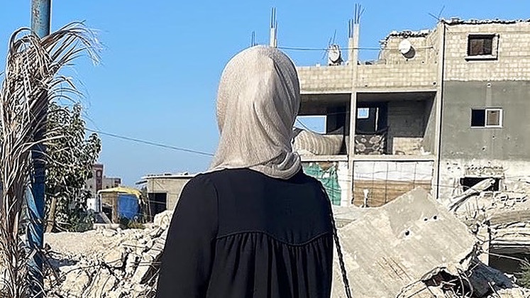Help Wafaa Provide For Her Sick Mother & Family In Gaza